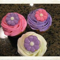 White Cupcakes With Chocolate Flower 