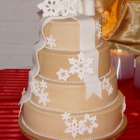 Snowflake Wedding Cake Buttercream with snowflakes
