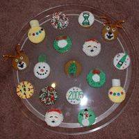 Assorted Holiday Cupcakes 