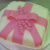 Cake-304.jpg My first fondant cake - WASC cake with fondant icing/decorations