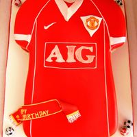 Manchester United T Shirt choc madeira covered in fondant
