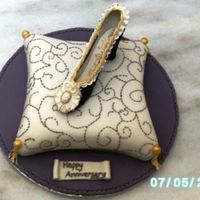 Victorian Cameo Shoe On Pillow GUMPASTE SHOE ON PILLOW MADEIRA CAKE