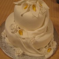 Calla Cake My first time with these gum paste flowers. And my first time draping.