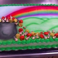 Pot O' Gold Air brushed design with reeses and kiss candy "gold"