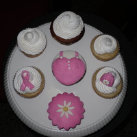 Cupcakes Octubre Mes De La Prevencion Cancer Seno Cupcakes vainilla, frosting vainilla, marshmallow fondant vainilla.