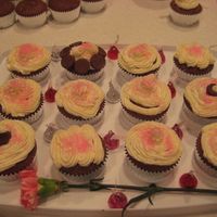 Valentines Day Red Velvet Cupcakes buttercream frosting and red velvet cake recipe