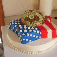 Army Helmet And Flag Cake! i made this cake for my brothers 505th troop that recently got home from iraq.