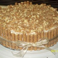 Yellow Spice Cake Thanks to Cakery for allowing me to copy her design. This is a Yellow cake mixed with nutmeg and cinnamin. The filling is vanillia pudding...