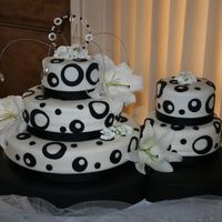 Circles Wedding Cake For a non-traditional, young, fun couple!! My first wedding cake and I LOVE it!