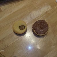 Cookie Dogh Cupcakes W/ Chocolate Buttercream Cookie Dough Cupcakes with Chocolate Buttercream. Recipe is from the cupcake forum.