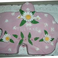 Puzzlecake My mother loves to puzzle and she is helping making a puzzle with 24.000 pieces