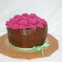 Mums Fondant basket, RI mums