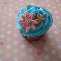 Bridal Shower Pina Colada cake with vanilla buttercream and fondant accents.