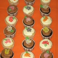 Bridal Shower Cupcakes chocolate and vanilla cupcakes with handmade flowers