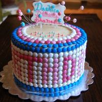 Candy Birthday Cake yellow cake, with vanilla buttercream. Cake decorated with plain m & m.
