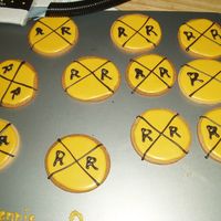 Railroad Crossing I made these for a friend who was having a Thomas the Train themed party. She didnt want trains, so I thought these RR crossing signs would...