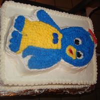 Dsc02316.jpg Pablo the Penguin (Backyardigans). Pablo is a Wilton pan on a sheet cake.