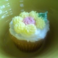 Piped Flower Cup Cake Piped butter cream icing