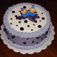 Halloween_228.jpg Wilton Class one cake 2:) This was fun... I can't wait to improve