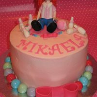Bowling Cake This was a cake collaboration with my friend 'oldred55' for her granddaughters 7th birthday. It was my first attempt at making a...