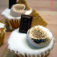 S'more Cupcake S'more cupcake with marshmallow frosting and chocolate ganache center
