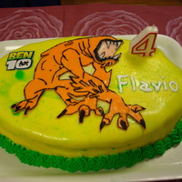 Wildmutt Cake, with cream, chocolate peaces and almond, decorated with fondant and royal icing