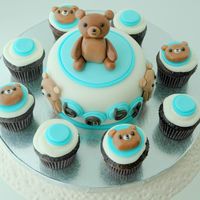Teddy Bear Baby Shower Mini Cake & Cupcakes We had a surprise baby shower for my brother and my sister-in-law who were visiting from out of town. I based the cake and cupcakes on my...