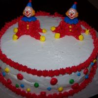 1St Clown Cake How do you forget to take your cake to cake class?!?! Well, I did! I had to do it all on my practice board then come home and apply what I...