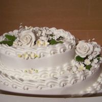 Oval Yellow And White My fave cakes are oval.