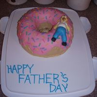 Homer Simpson Iced in buttercream. Pink icing and Homer are MMF.