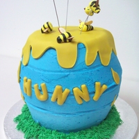 Hunny Pot This was a birthday cake for twins. I also did matching cupcakes for 30!