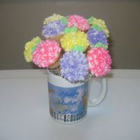 Cupcake Bouquet Mini cupcakes with BC icing. Thanks for all on CC for the idea... TFL