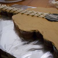 Guitar Cupcake Cake 