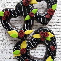 Valentine Tuxedo Stripe Heart Cookies With Chocolate Roses Valentine Heart Cookies with Chocolate RosesChocolate banana cookies with banana glace and candy clay roses and leaves. I got inspired from...