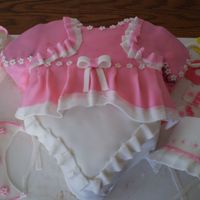 P5180146.jpg my first baby shower cake