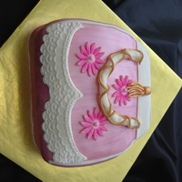 Pink Purse A pink, white and gold purse with lace. I needed a cake to mail to my mom and she loves purses.