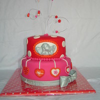 Happy Colours I made this cake for a first communion. The request was cheerful and colourful!