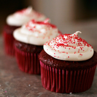 Valentine's Cupcakes Red Velvet with BC and sprinkles