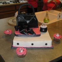 Pink Chic I made this cake for a bridal shower. The bride is very into the glamourus chic type things.