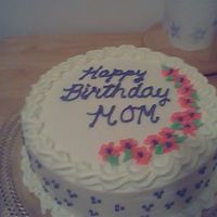 Strawberry Cream 1 layer Vanilla Cake with Strawberry Cream Chesse Filling & 1 layer Vanilla Cake with Fresh Strawberry & Whipped Cream filling