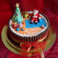 Santa Claus And Christmas Tree Babbo Natale &egrave; molto stanco dopo aver lavorato e si riposa!!