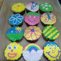 Simple Practice Cupcakes I made these using the only the tips from the Wilton Sampler Kit, #3,18,352. I will be teaching a children's class in August and...