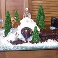 Triple Trophy Pa Hunting Bear, Turkey, Buck This was made for a birthday party, he got triple trophy Bear ,Turkey and Buck (Dear), Fondant and aluminum foil are the animals and Royal...
