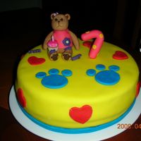 Build A Bear Cake I really loved my first cake with fondant. I made it with extra love for my daugther 7 bday party, I'm sure it has a lot of mistakes,...