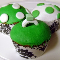 Green Theme Bridal Shower MMF dots on buttercream.