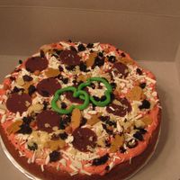 Pizza The toppings are fondant and fruit leathers.