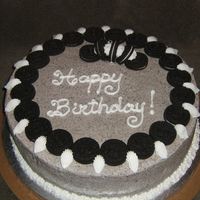 Oreo B-Day 14" round, double stacked, covered with crushed Oreo BC.