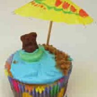 Teddy Bear On The Beach I made these for a friends son's bday party. The sand is graham cracker crumbs and the bear is a teddy graham. I kinda took the semi...