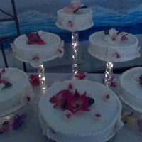 Allys_4.jpg wedding cake for a friend