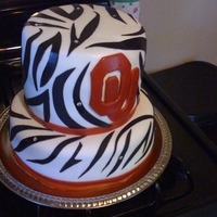 Oklahoma Blinge bride was marrying a Texas boy so she needed a cake to make that statement she'll always be a OU fan! being a Texas fan also i didn&#...